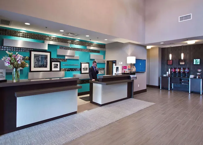 Hampton Inn & Suites Columbus/University Area