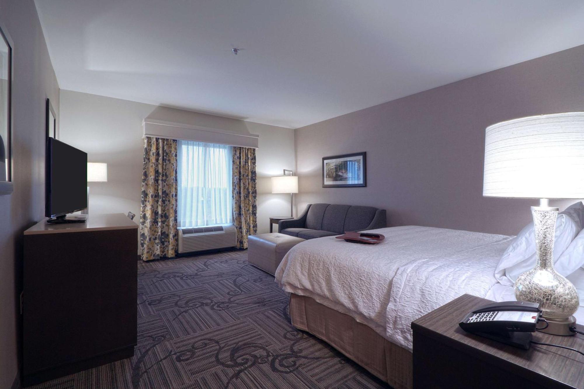 Hampton & Columbus/university Area Hotel