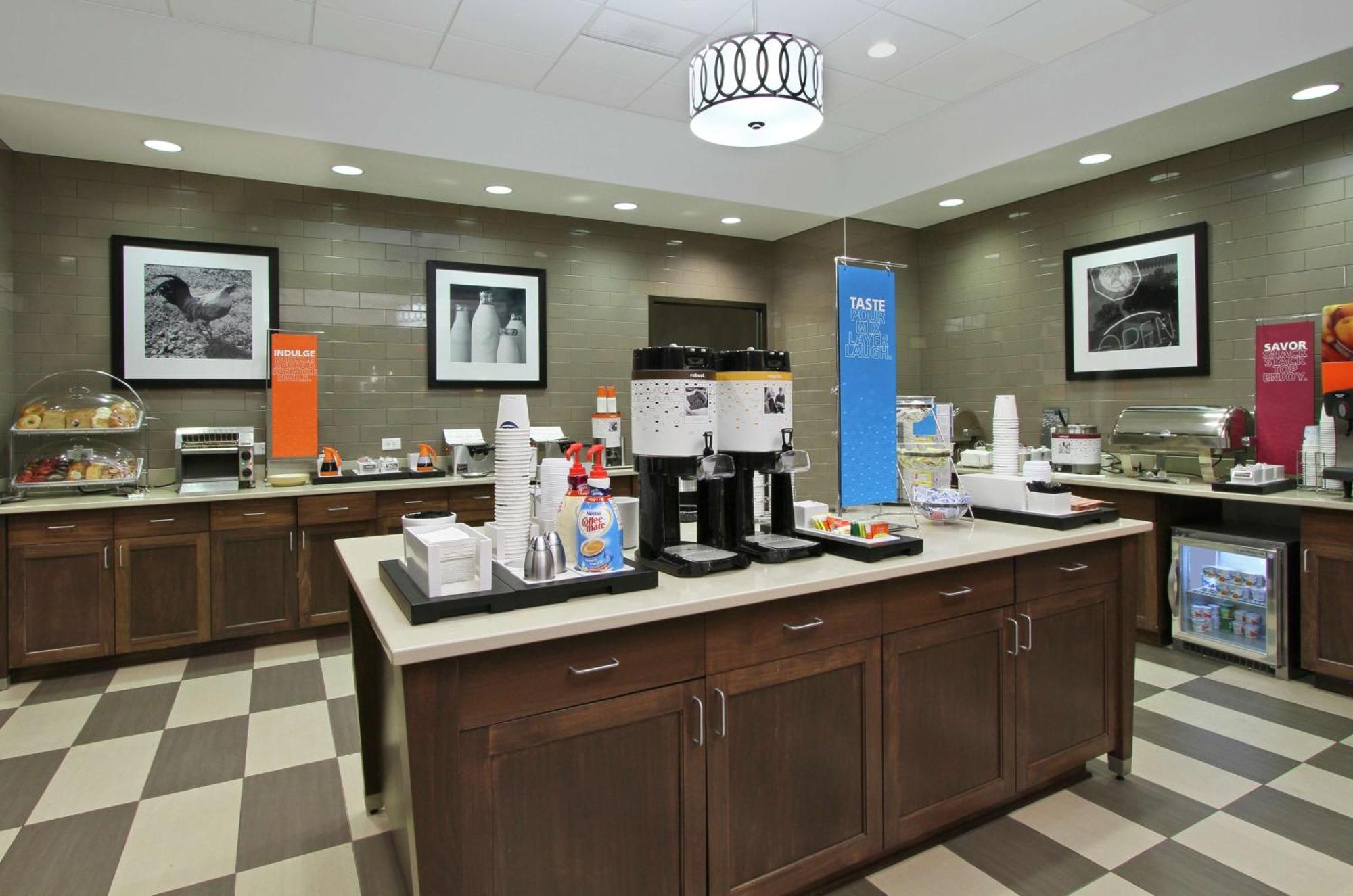 Hampton & Columbus/university Area Hotel 3*